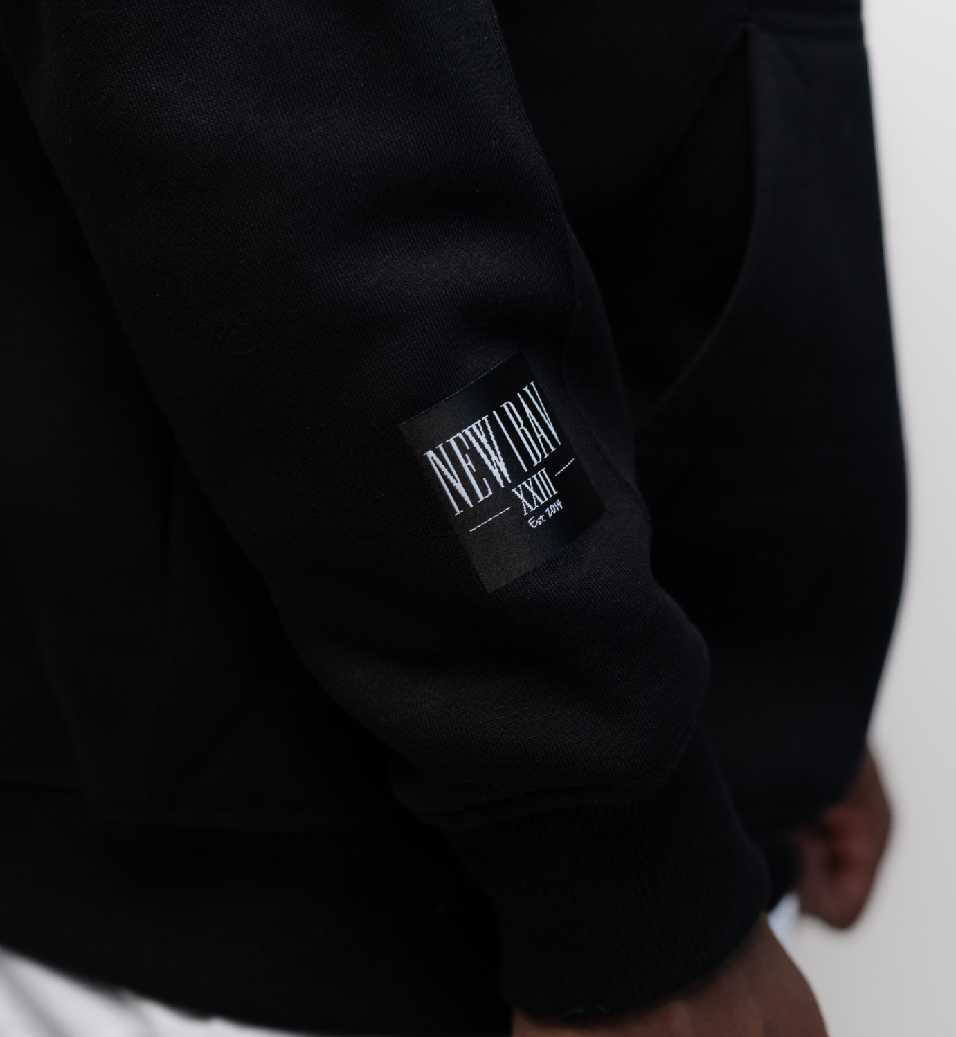 NB Owen Hoodie - Black Fluro Pink